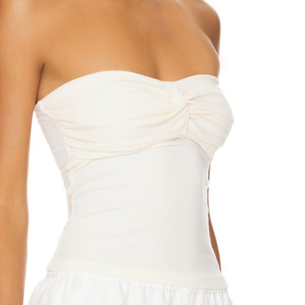 RUNAWAY TOP